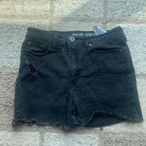 womens 9(med) levi’s jean shorts